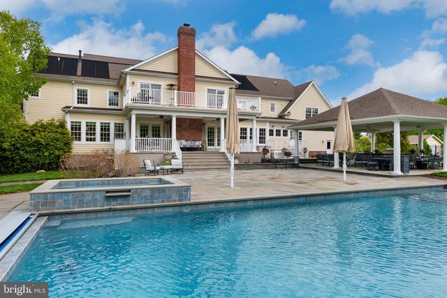 24 MICHAEL WAY, Pennington, NJ 08534