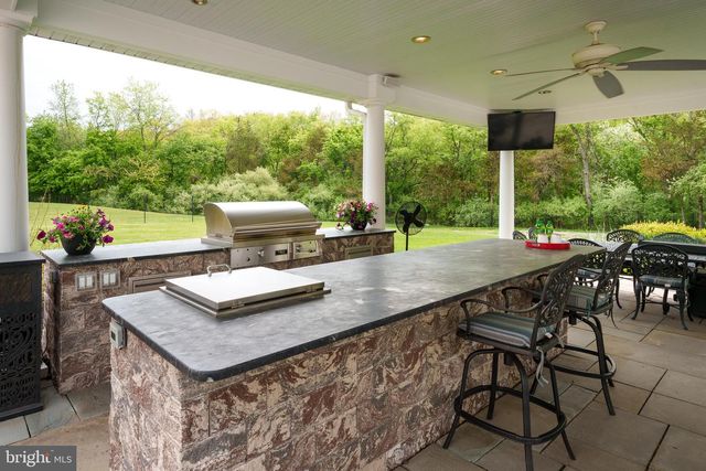 24 MICHAEL WAY, Pennington, NJ 08534