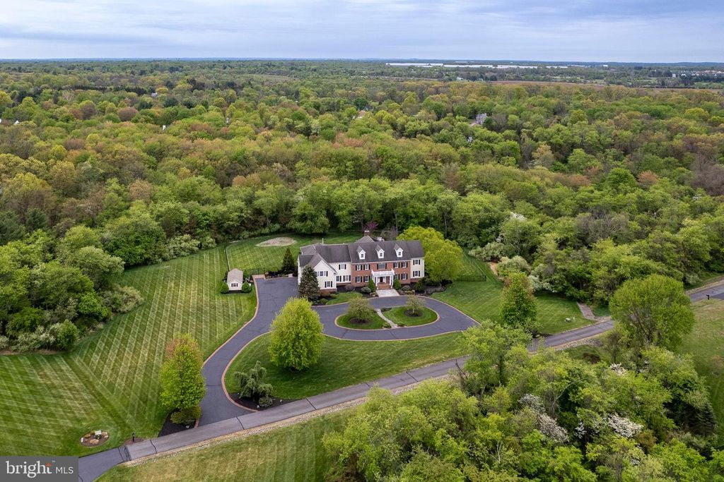 24 MICHAEL WAY, Pennington, NJ 08534