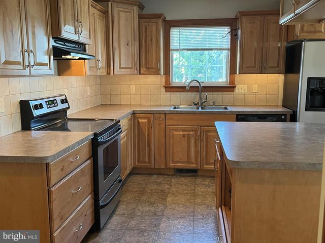 126 WALNUT ST L-0001, Fredericksburg, PA 17026