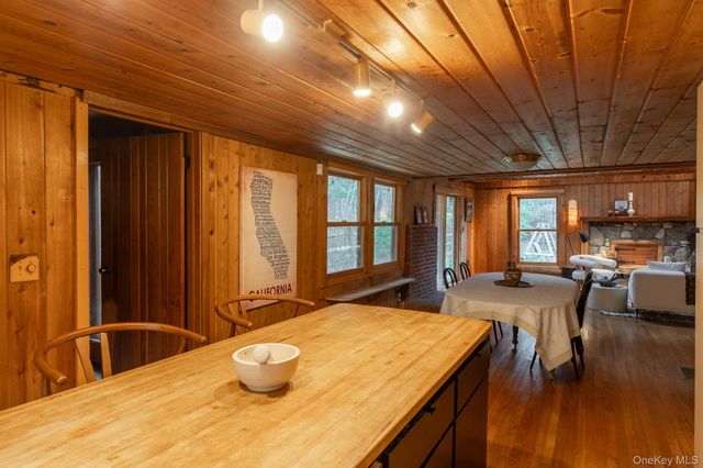 79 Torre Rock Road, Red Hook, NY 12571