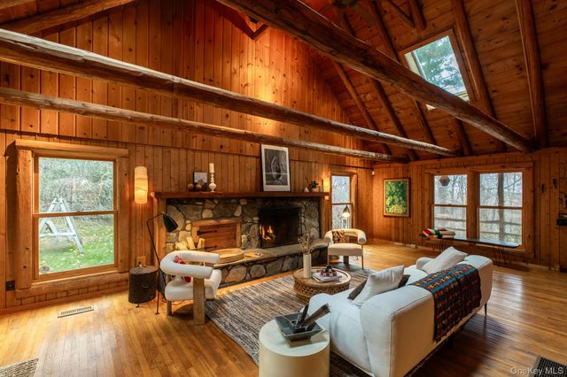 79 Torre Rock Road, Red Hook, NY 12571