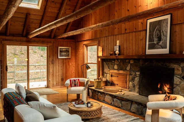 79 Torre Rock Road, Red Hook, NY 12571