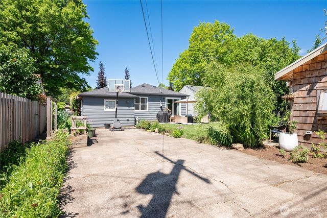 1022 22nd Avenue, Longview, WA 98632