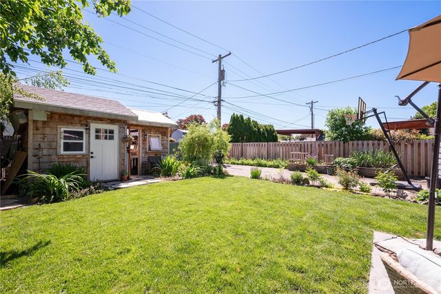 1022 22nd Avenue, Longview, WA 98632