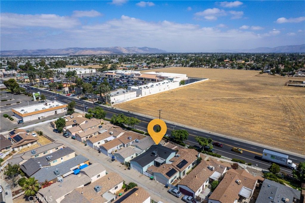 Image 29 of property listing at 385 E Stetson, Hemet, CA 92543