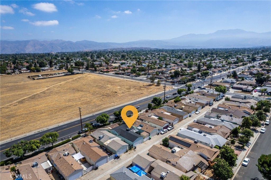 Image 30 of property listing at 385 E Stetson, Hemet, CA 92543