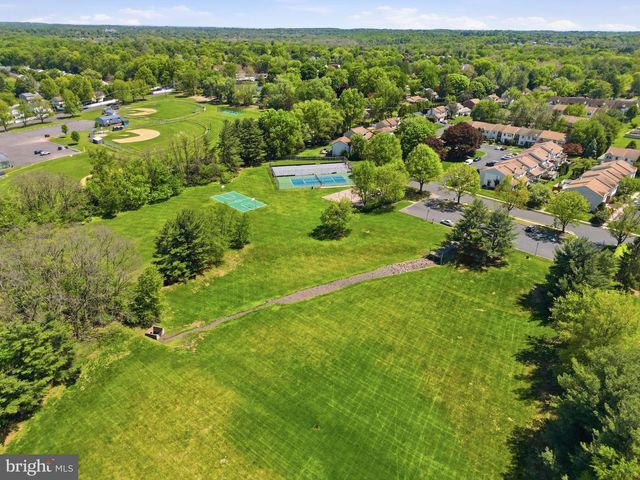 264 CLINTON CT, Southampton, PA 18966