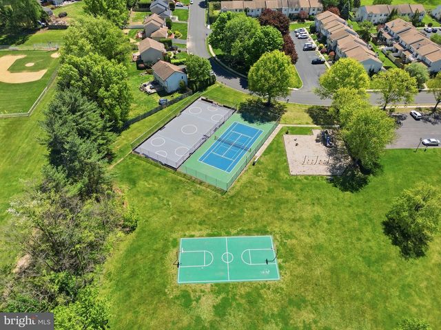 264 CLINTON CT, Southampton, PA 18966