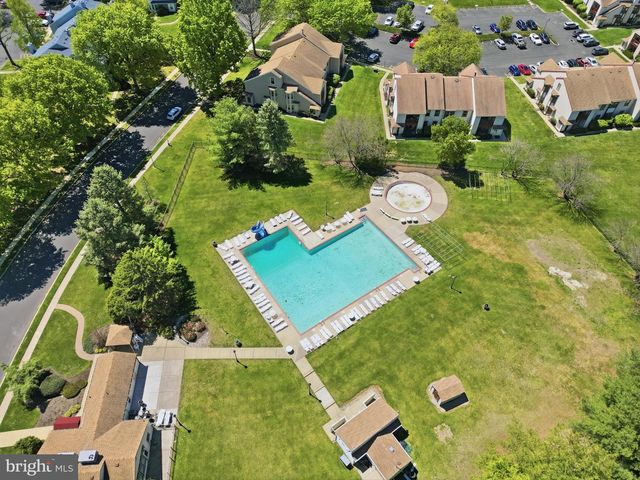 264 CLINTON CT, Southampton, PA 18966