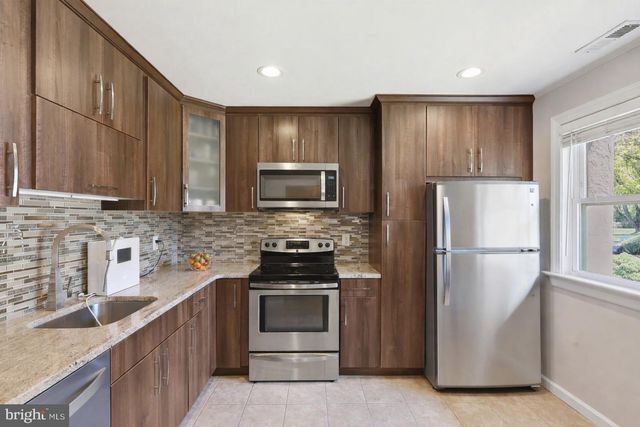 264 CLINTON CT, Southampton, PA 18966
