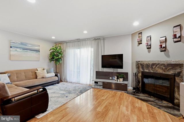 264 CLINTON CT, Southampton, PA 18966