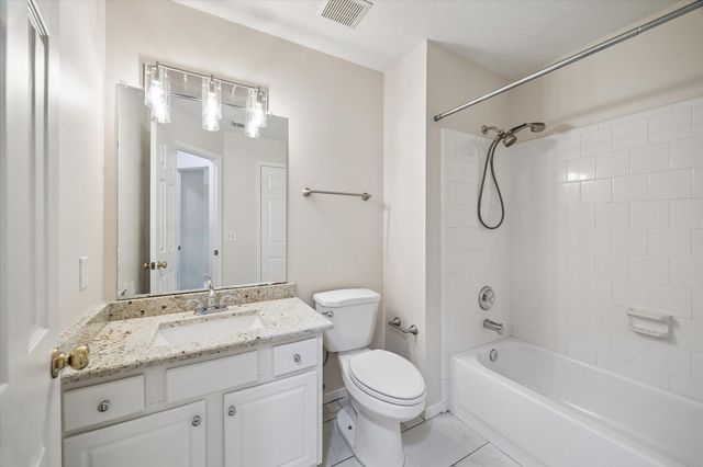 22 N Holly Laurel Circle, The Woodlands, TX 77382
