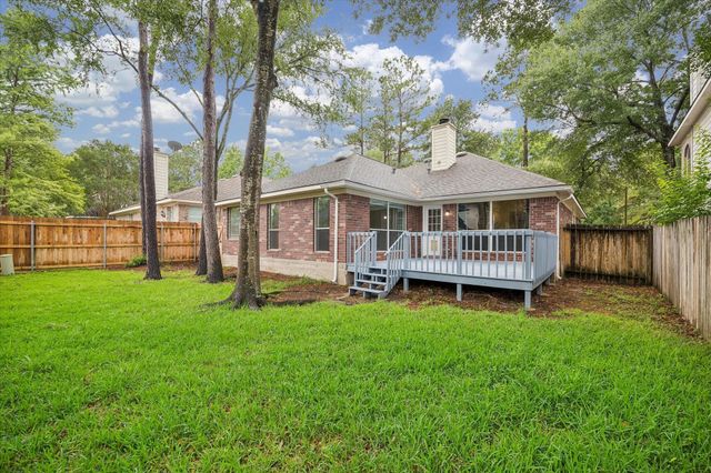 22 N Holly Laurel Circle, The Woodlands, TX 77382