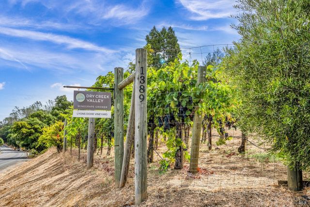 1389 Canyon Rd, Geyserville, CA 95441