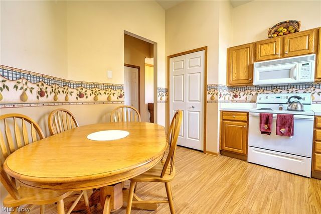 5685 Jason Oval, Medina, OH 44256