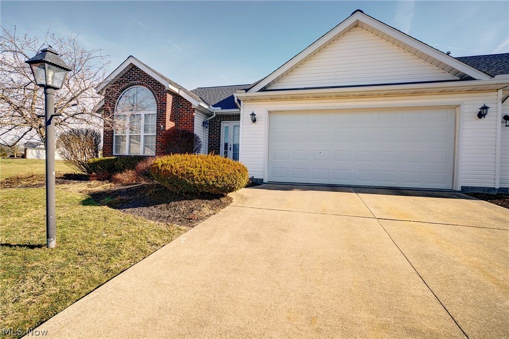 5685 Jason Oval, Medina, OH 44256