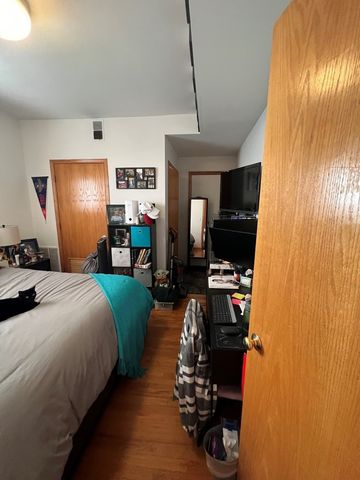 628 W Patterson Avenue 3S, Chicago, IL 60613