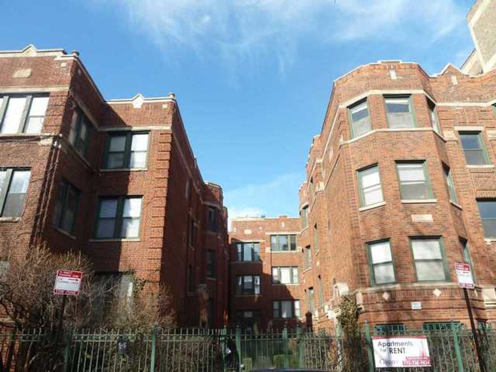 628 W Patterson Avenue 3S, Chicago, IL 60613