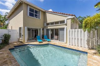 1125 Queen Palm Ct, Hollywood, FL 33019