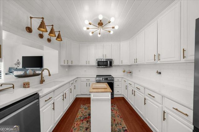 6386 Tuggle Drive, Buford, GA 30518