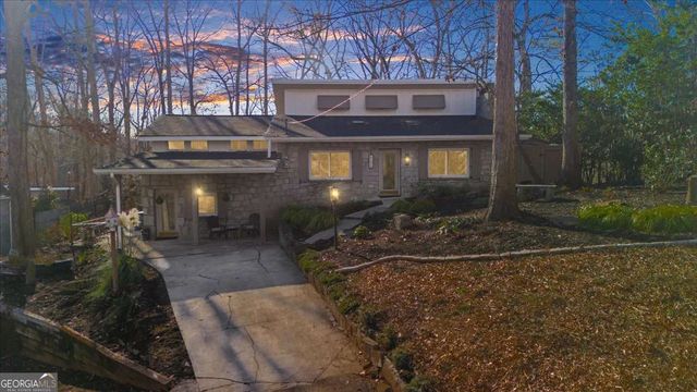 6386 Tuggle Drive, Buford, GA 30518