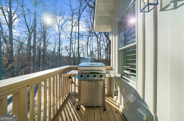 6386 Tuggle Drive, Buford, GA 30518