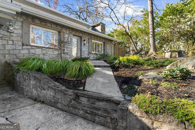 6386 Tuggle Drive, Buford, GA 30518