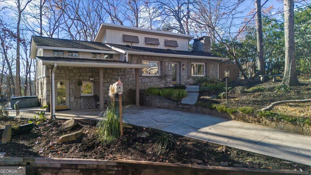 6386 Tuggle Drive, Buford, GA 30518