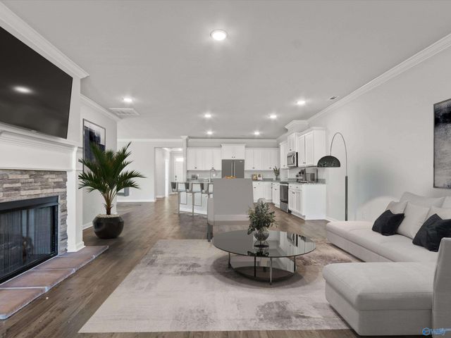 331 Jackson Point Circle, Huntsville, AL 35811