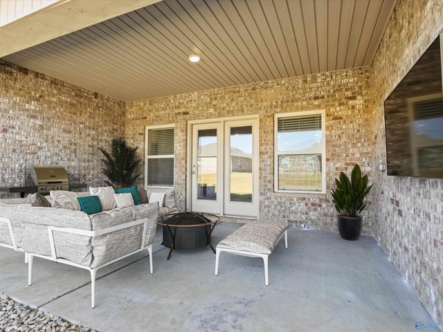 331 Jackson Point Circle, Huntsville, AL 35811