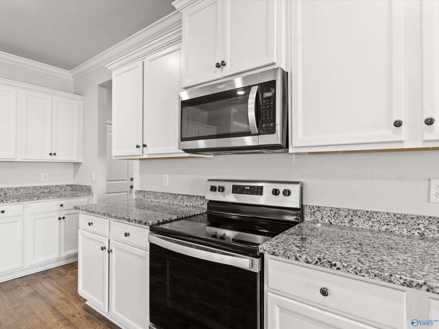 331 Jackson Point Circle, Huntsville, AL 35811