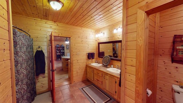 424 CR 989 RD, Iuka, MS 38352