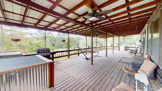 424 CR 989 RD, Iuka, MS 38352