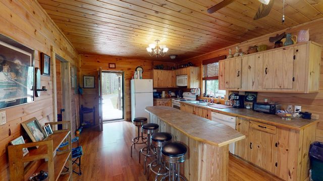 424 CR 989 RD, Iuka, MS 38352