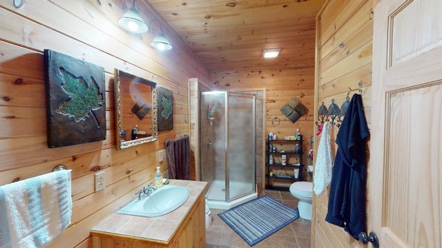 424 CR 989 RD, Iuka, MS 38352
