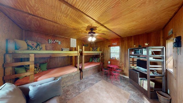 424 CR 989 RD, Iuka, MS 38352