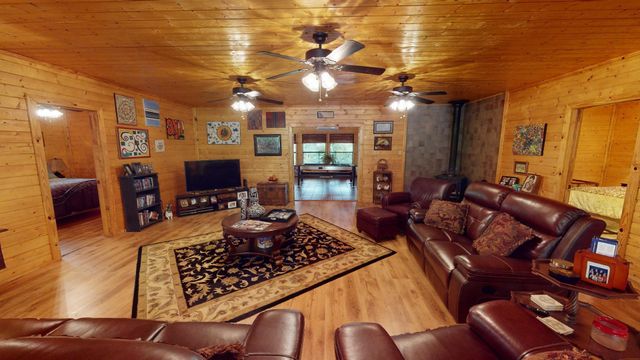 424 CR 989 RD, Iuka, MS 38352