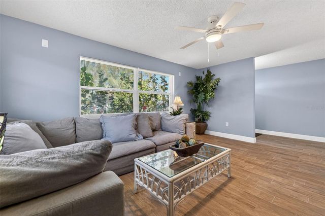 5810 VENETIAN BOULEVARD NE, St Petersburg, FL 33703