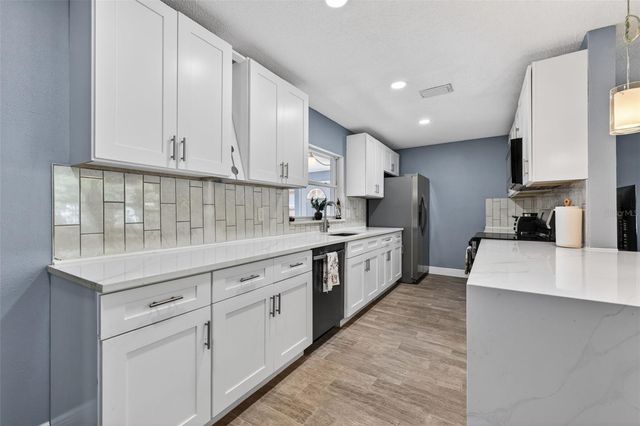 5810 VENETIAN BOULEVARD NE, St Petersburg, FL 33703