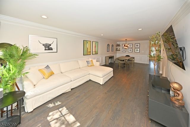 32 Rosewood Ct 32, North Haledon Boro, NJ 07508