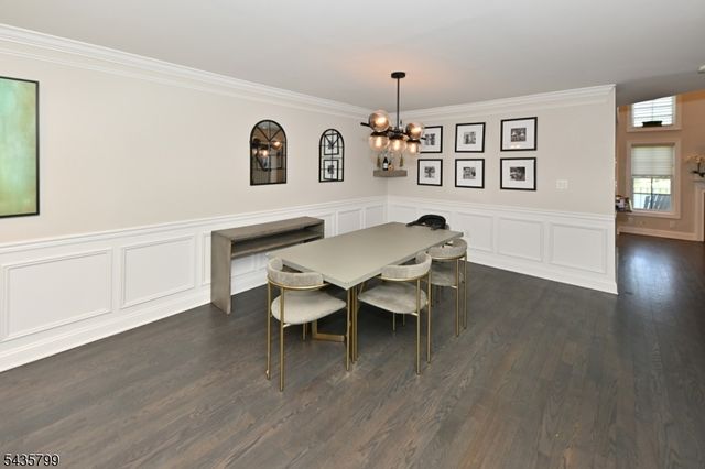 32 Rosewood Ct 32, North Haledon Boro, NJ 07508