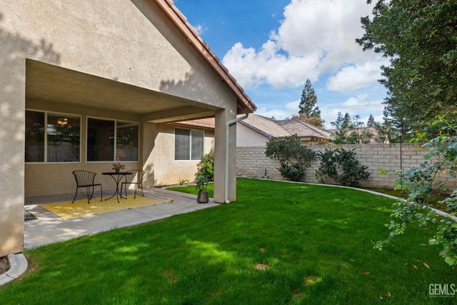 10017 Timeless Rose Court, Bakersfield, CA 93311