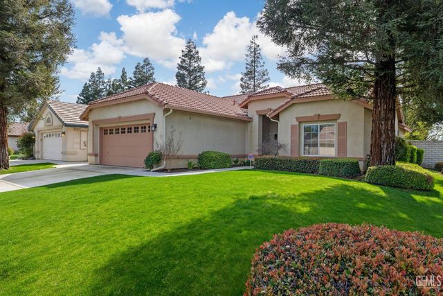 10017 Timeless Rose Court, Bakersfield, CA 93311