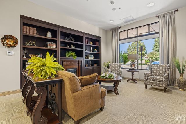 10017 Timeless Rose Court, Bakersfield, CA 93311