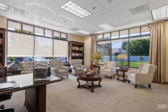 10017 Timeless Rose Court, Bakersfield, CA 93311