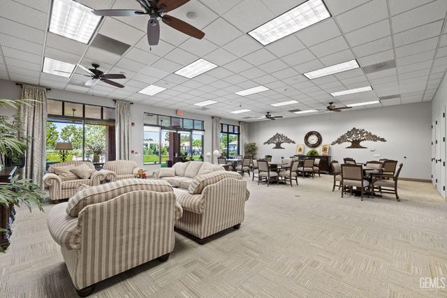 10017 Timeless Rose Court, Bakersfield, CA 93311