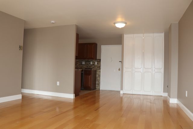 30 Woodland Street 5B, Hartford, CT 06105