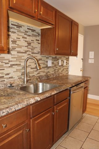 30 Woodland Street 5B, Hartford, CT 06105