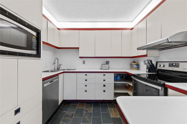 932 N HYER AVENUE, Orlando, FL 32803